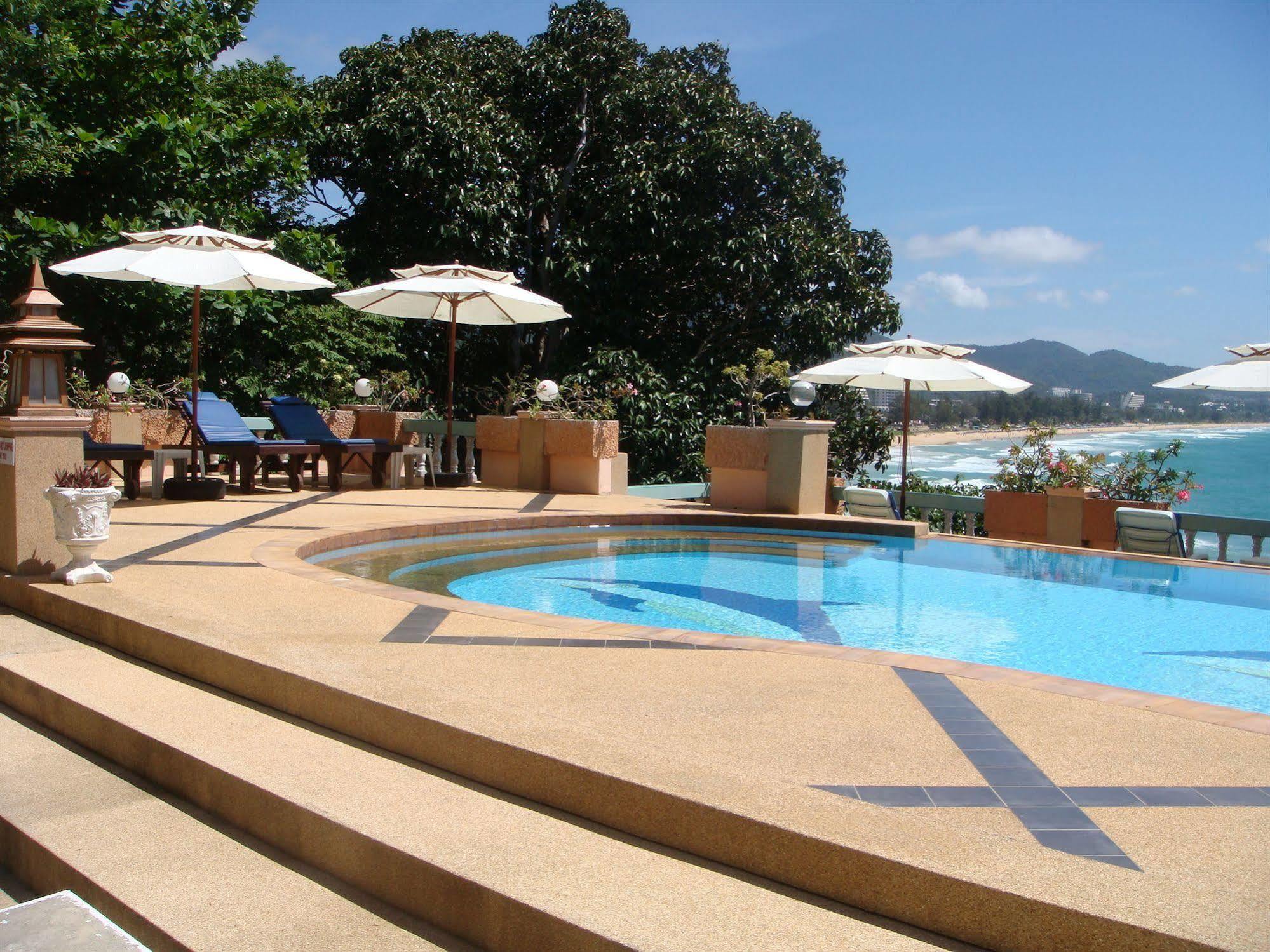 Baan Karon Hill Phuket Resort Bagian luar foto