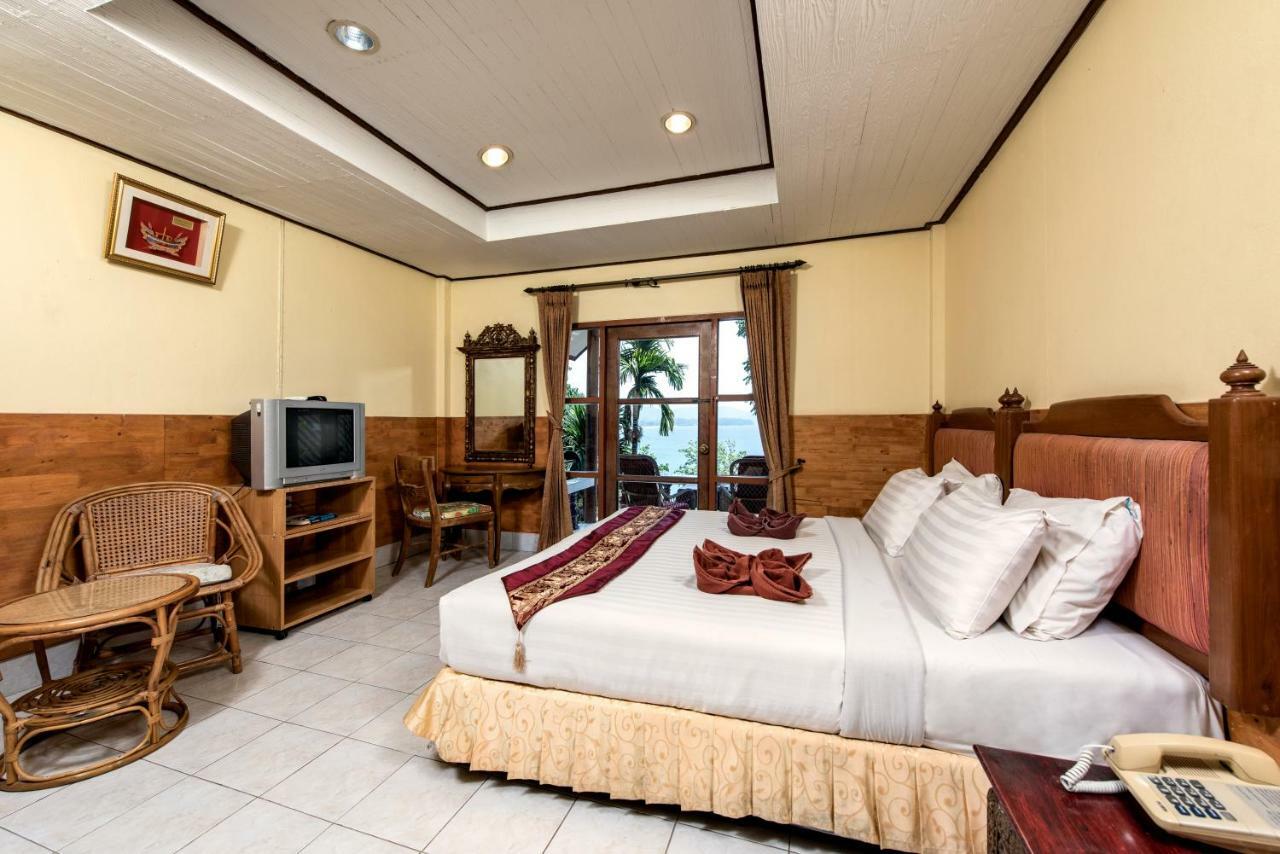 Baan Karon Hill Phuket Resort Bagian luar foto